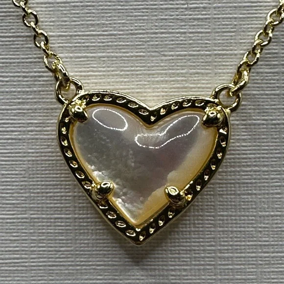 Kendra Scott Gold Heart Necklace with Ivory Mother of Pearl. - Picture 2 of 9